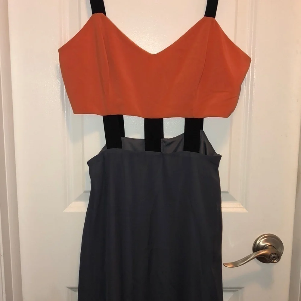 Women’s cutout Dress - Picture 6 of 13